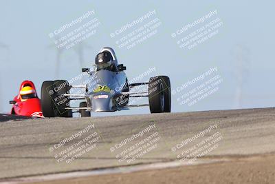 media/Oct-26-2025-CalClub SCCA (Sun) [[8ce1e69566]]/Group 6/Grapevine/